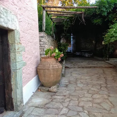 Tzortzi Mansion بيت ضيافة