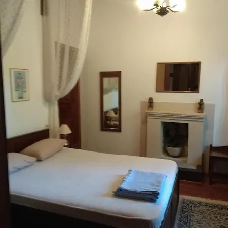 بيت ضيافة Tzortzi Mansion