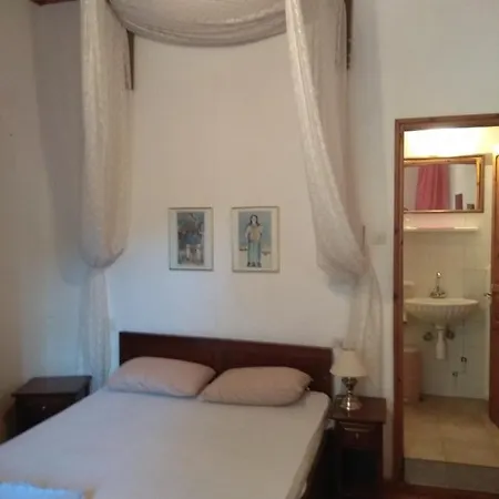 Tzortzi Mansion